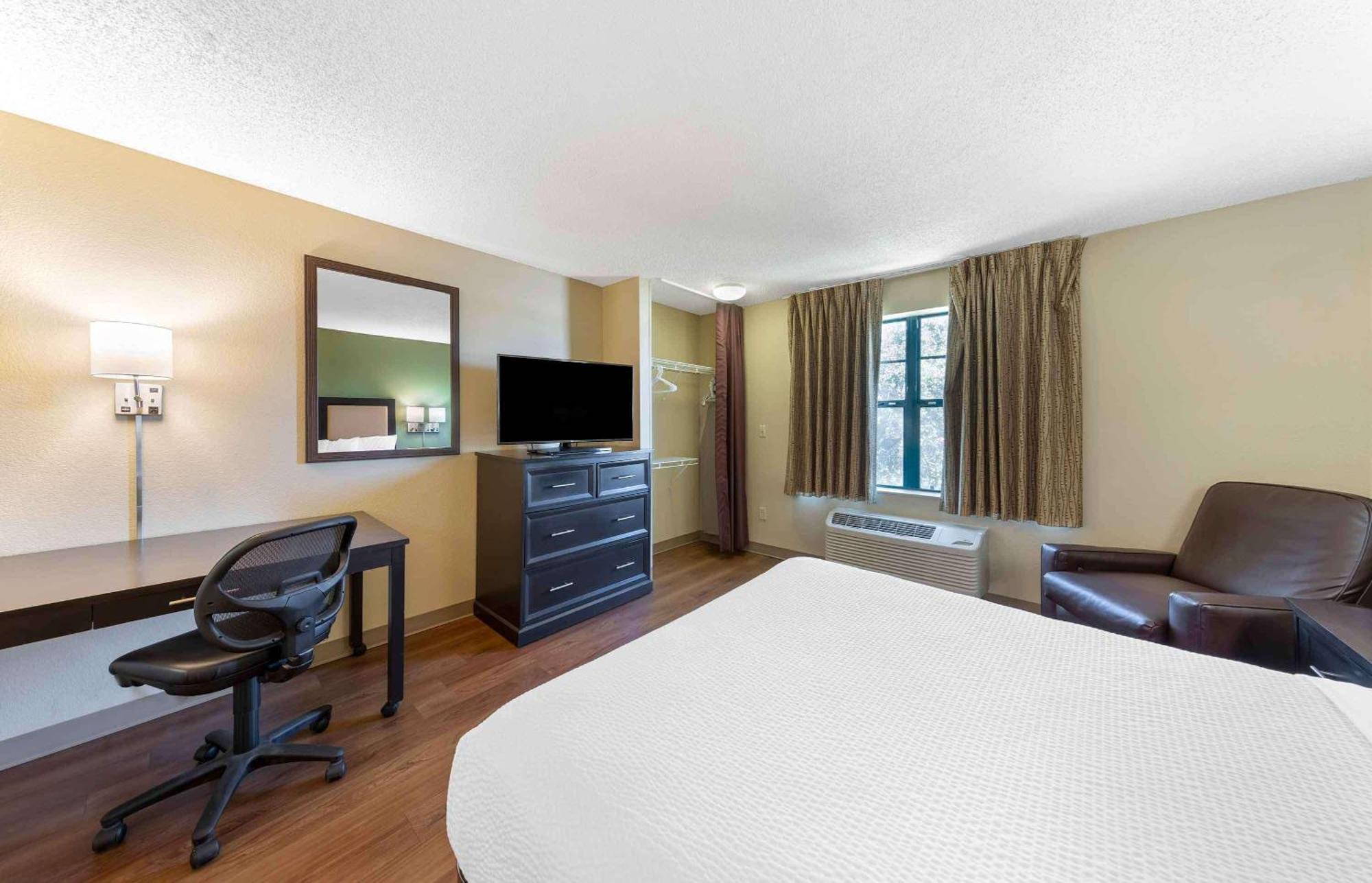 Extended Stay America Select Suites - Chicago - Naperville - West Eksteriør bilde